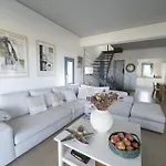 Villa Velanidies *
