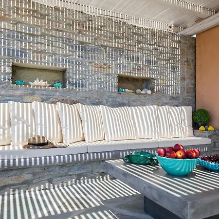 Velanidies Villa Ioulis