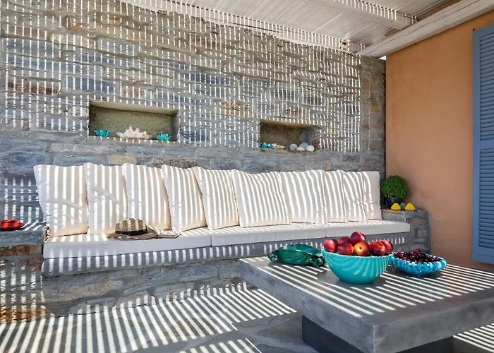 Velanidies Villa Ioulis